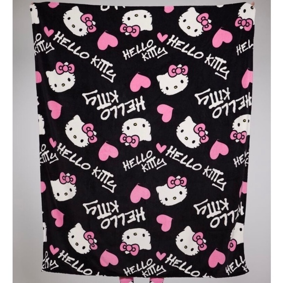 VIRAL HELLO KITTY BLANKET  NWT​